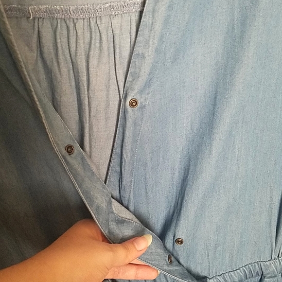 Old Navy V-Neck Chambray Jumpsuit - Picture 2 of 6
